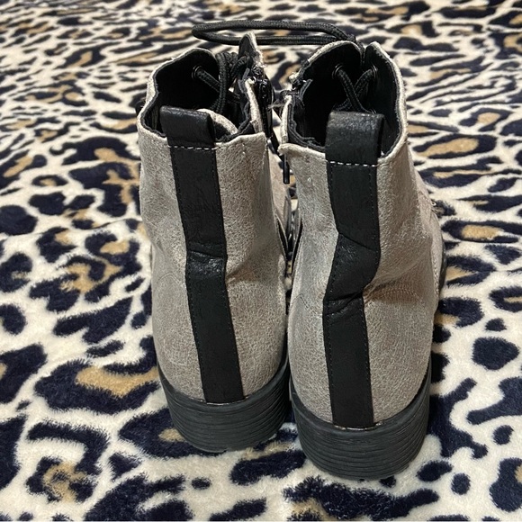 Boota - Picture 4 of 8